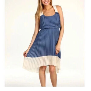 Jessica Simpson Pleated cross back midi dress lined high low 12